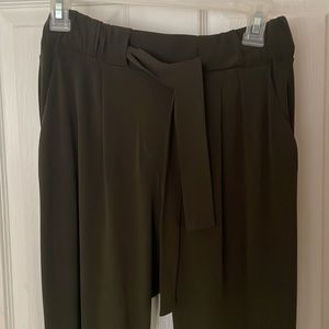 Like new Express pants, small olive green, elastic drawstring waist- gorgeous!!